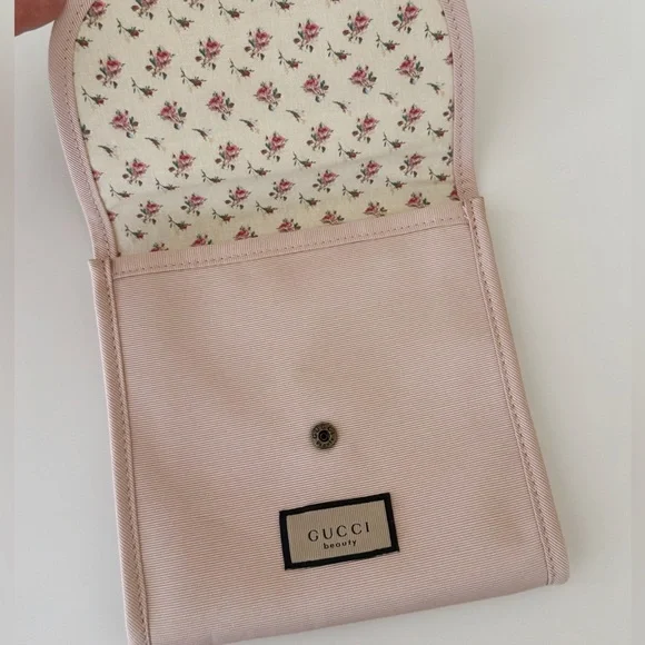 NEW Gucci Beauty Pouch - Picture 3 of 8
